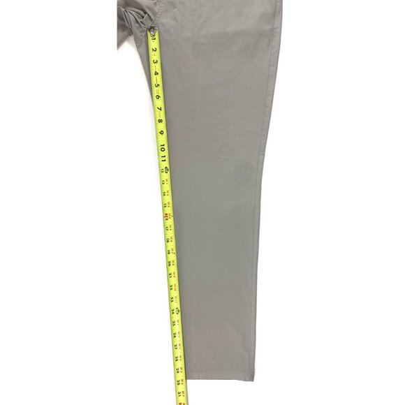 Vuori Mens Meta Pant Size 34x30 Athletic Slim Performance Stretch Light Gray - Picture 8 of 9